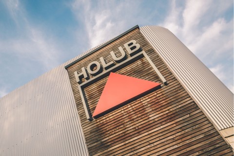 Die Firma Holub Bedachungen GmbH sucht einen Dachdeckergesellen (m/w/d)!