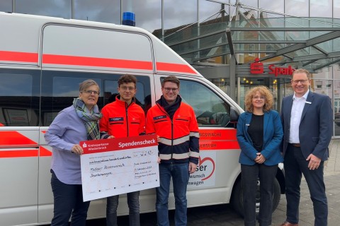 Malteser-Herzenswunsch-Krankenwagen durch Geldspende unterstützt