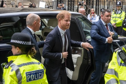 Prinz als Zeuge: Harry mit historischer Aussage in London