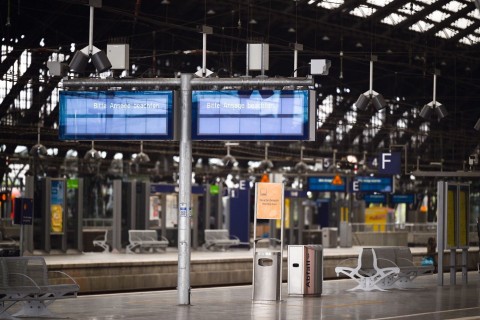 Stellwerk in Köln kaputt - Zugausfälle und Verspätungen